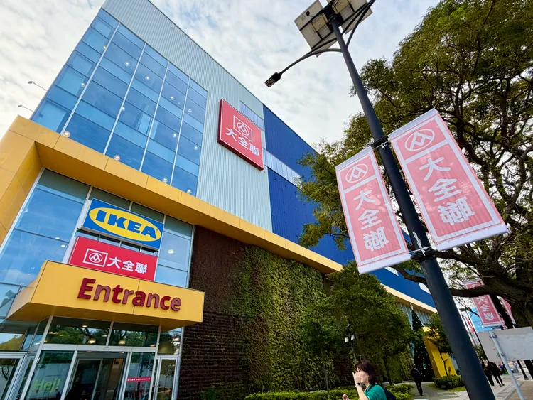 大全聯青埔店結合全台最大9000坪IKEA，成為當地首間量販型百貨。莊偉祺攝