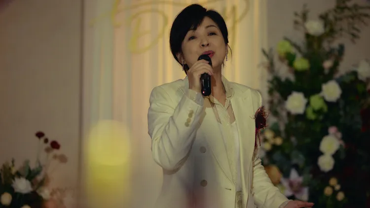 楊貴媚在《雙囍》重感冒抱病開金口獻唱。水花電影提供