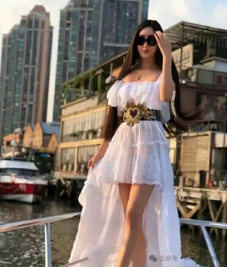 前女友汤敬曾扶养徐波11个小孩。翻摄自百度