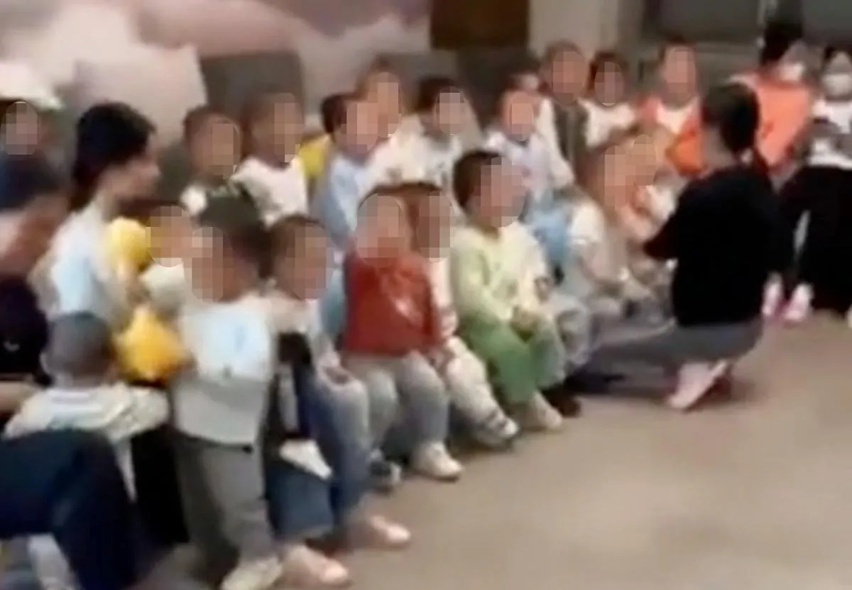 徐波小孩据称全住在加州豪宅由多名保姆照顾。翻摄自Reddit