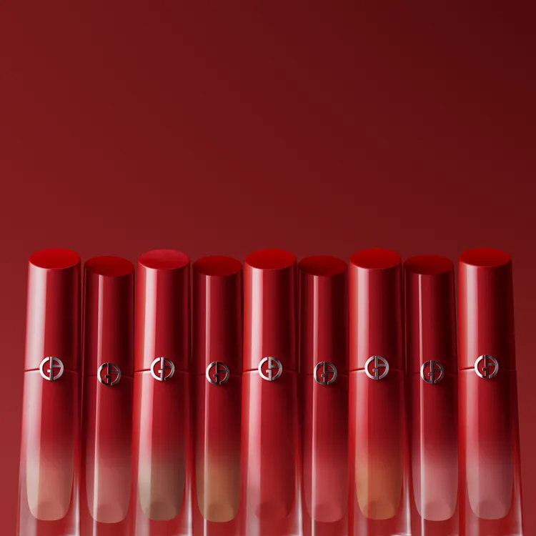 Armani奢華柔紗訂製唇露，各1650元。品牌提供