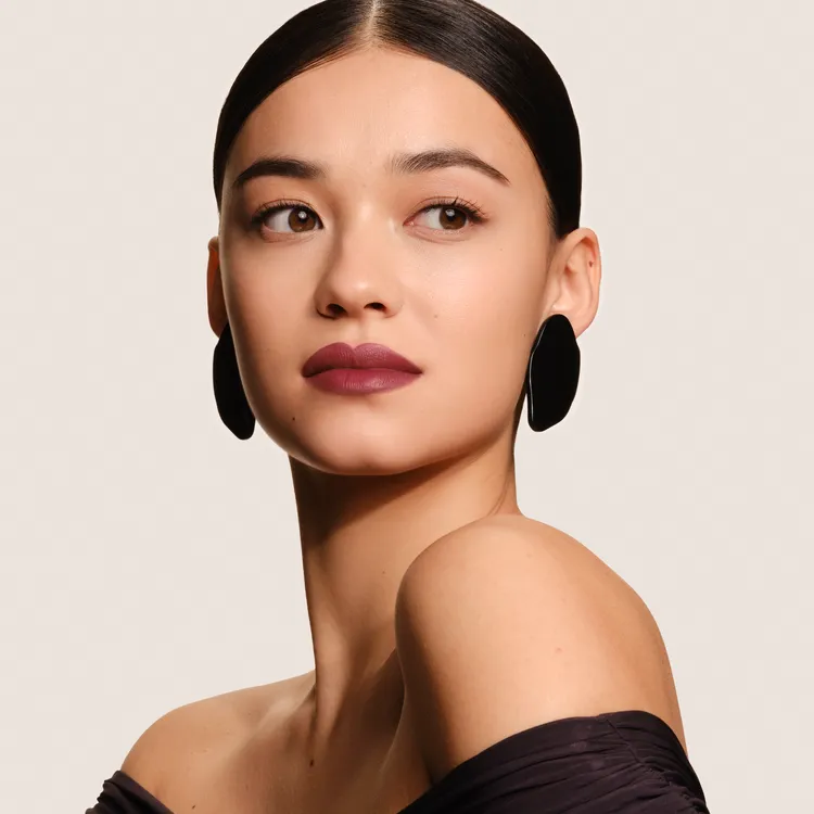 主打色#561玫紗烏木