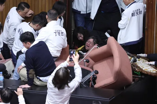 政院不副署惹火蓝白　医抛「1问题」突破盲点！网赞逻辑太强