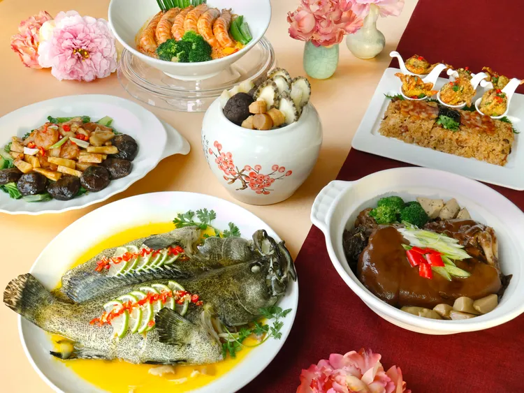 日月千禧2026年菜即日起开放预订，推出6道菜6人份年菜外带组合。日月千禧提供