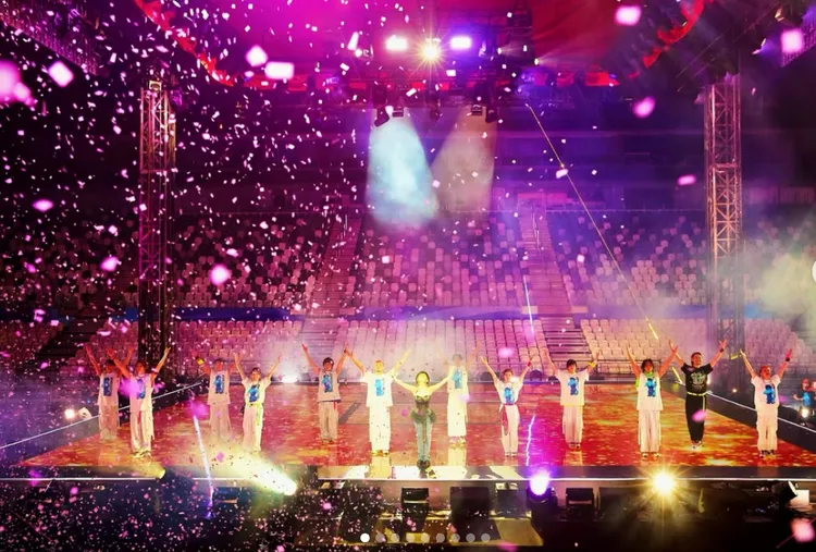 濱崎步「無人演唱會」，面對台下1.4萬座空席開唱。翻攝濱崎步IG