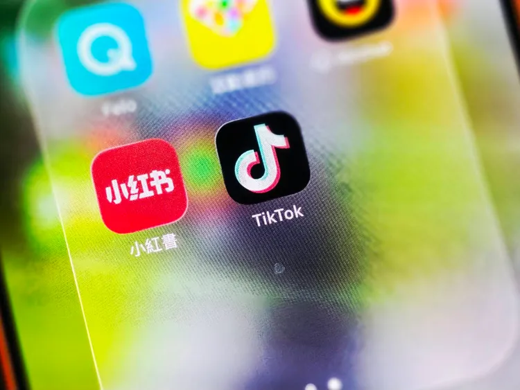 数发部今公布抖音、小红书等5款中国App具高资安风险，提醒民众安装前务必注意权限与资料回传风险。赵筱文摄