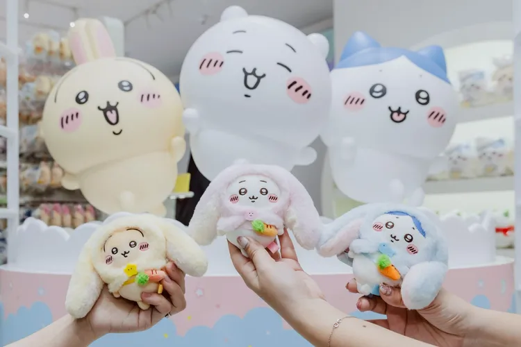 台北常設店紀念商品「垂耳兔玩偶吊飾」。0% TAIPEI提供