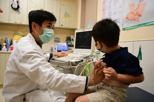 抢救儿科医师荒　健保明年加码2.3亿强化儿童重症照护