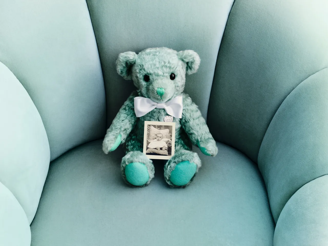 Tiny Tiffany Tiffany Blue大型泰迪熊玩偶。品牌提供