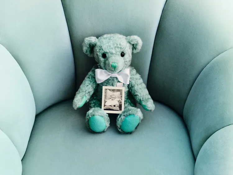 Tiny Tiffany Tiffany Blue大型泰迪熊玩偶。品牌提供