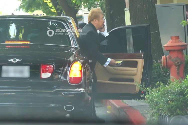 胡瓜另擁有1700萬元賓利古董車。特勤中心攝