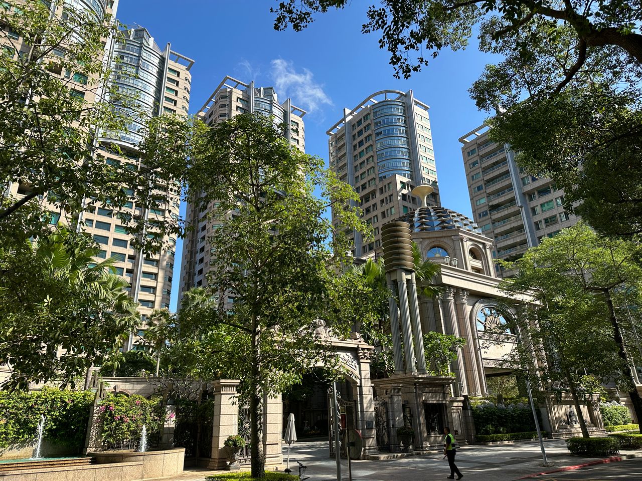 全台住宅地王單坪近500萬 「宏盛帝寶」連續15年蟬聯寶座