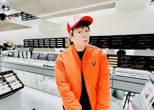 曹西平猝逝　粉丝急涌脸书：我不相信...你快骂我丑八怪