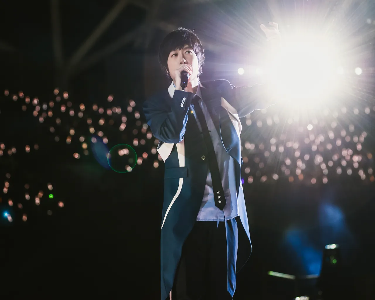 阿信「摔进洞」却对五月天团员失望？感叹：兄弟是这样当的吗