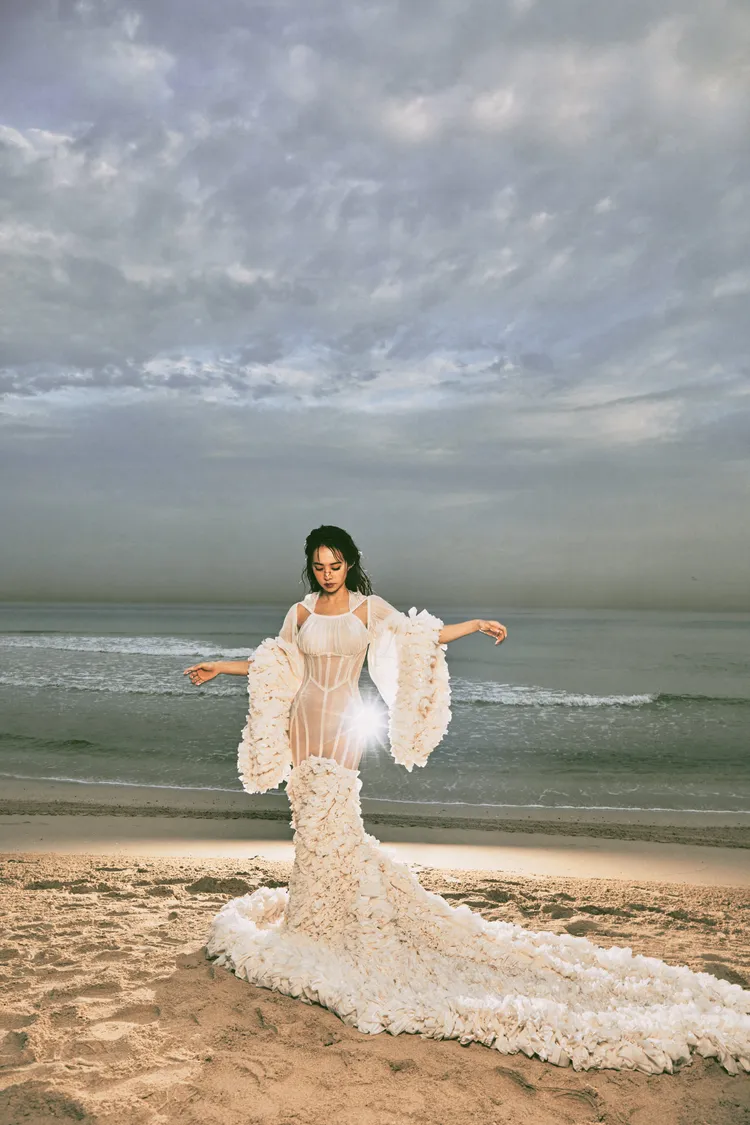 Jolin將杜拜美景盡入MV中。凌時差提供