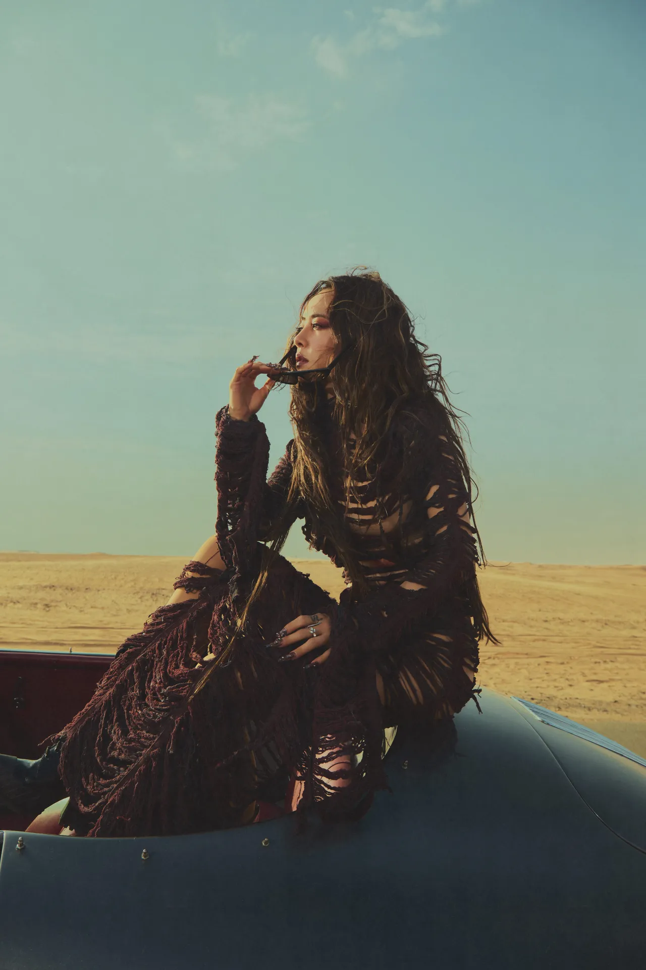 Jolin亲自开车在沙漠狂奔。凌时差提供