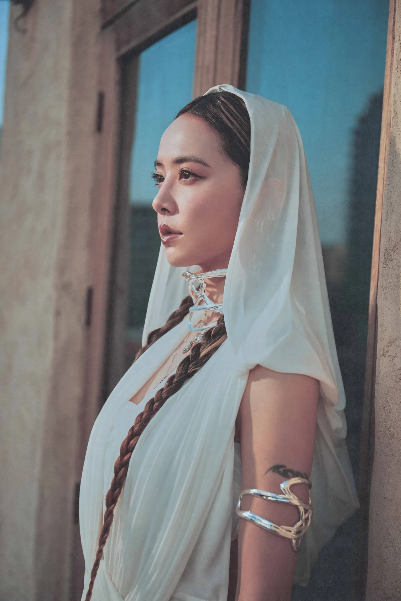 Jolin这次拍摄感受到杜拜的迷人之处。凌时差提供