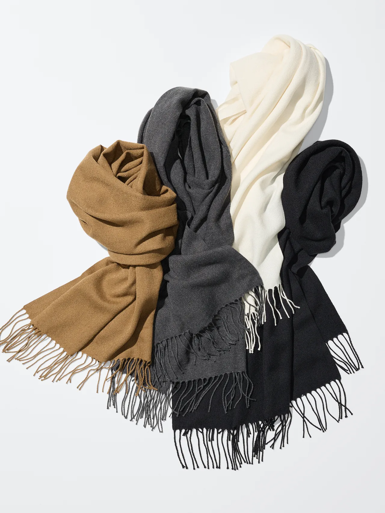 UNIQLO HEATTECH围巾，期间限定价格390元。品牌提供