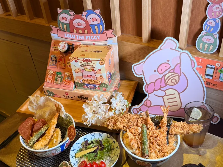 金子半之助 X LULU猪新推出「午餐肉天丼」的心丼好食光，12/1联名周边Q萌「灯」场。陈扬盛摄