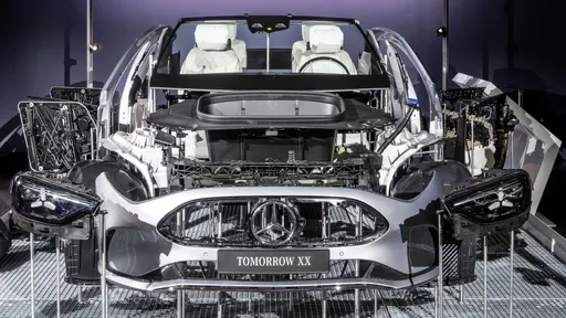 终于有车厂想到了？宾士打算研发可拆卸头灯设计　未来小问题不用换整组