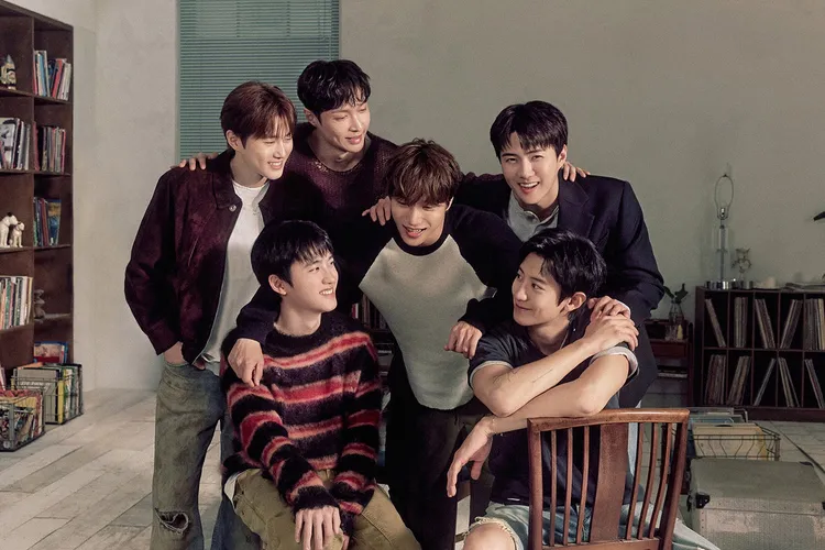 EXO今天在韓國仁川舉行見面會，中國成員張藝興（後排左二）在活動前5小時宣布缺席。翻攝EXO X