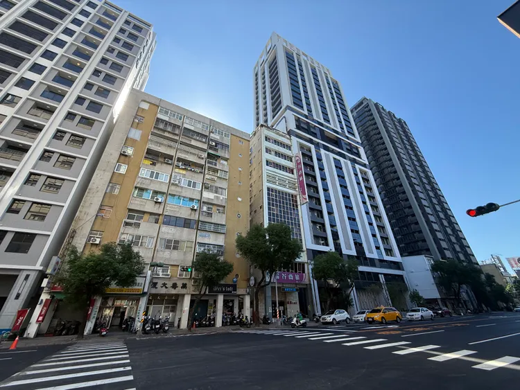 泰嘉成屋案「一央清」位於文化中心周邊，房價落在3字頭末到4字頭，吸引不少購屋族進場，與周邊個案相比出現明顯價差。葉家銘攝