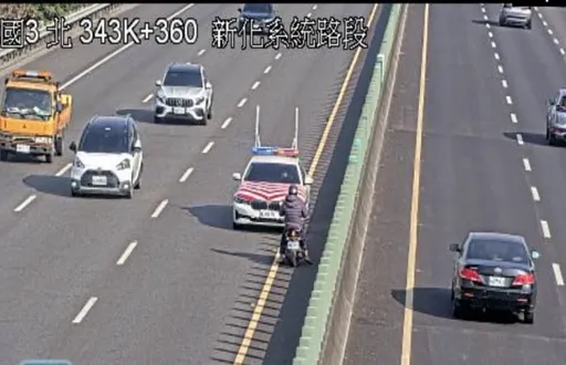 危在旦夕！機車逆向上國道3號還閃躲警車　2分鐘就被攔獲