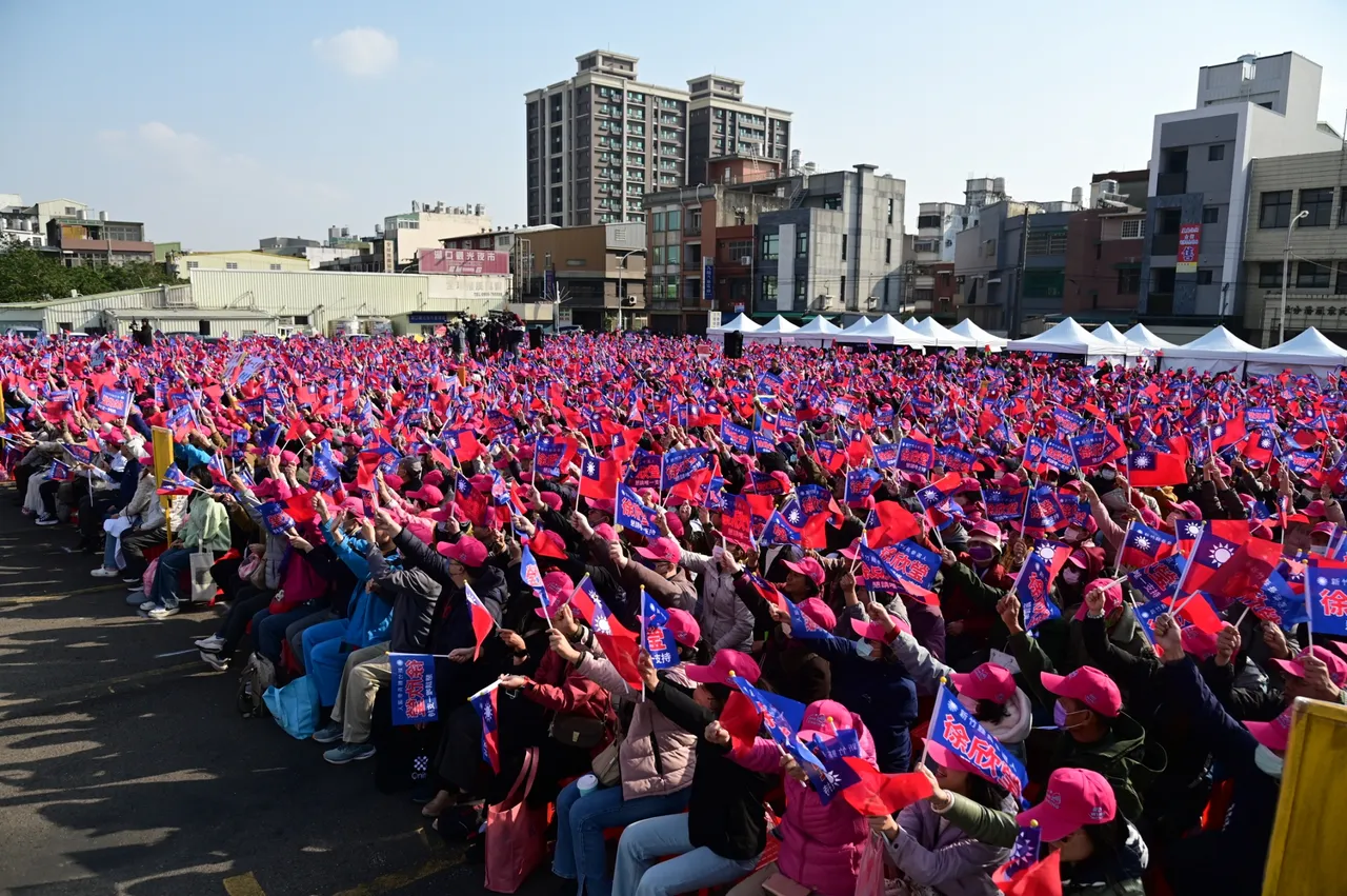 国民党新竹县长参选人徐欣莹，今在湖口举行誓师大会。徐欣莹办公室提供