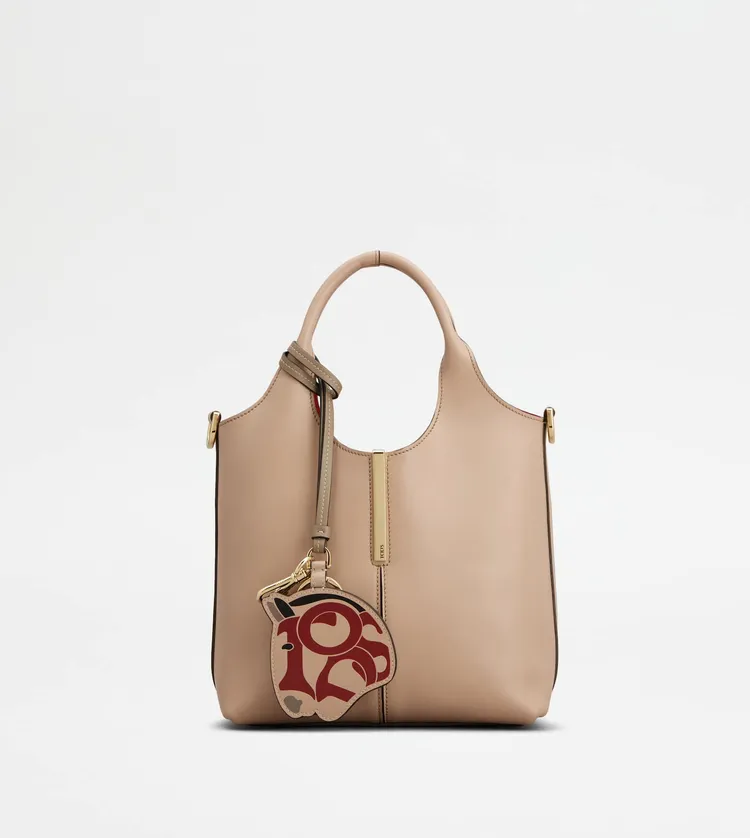 TOD'S BARRETTA手提斜背包，5萬7500元。品牌提供