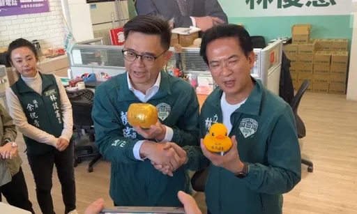 妃憲大戰｜賴瑞隆續挺林俊憲　打催票電話、送吉祥物再陪車隊掃街　