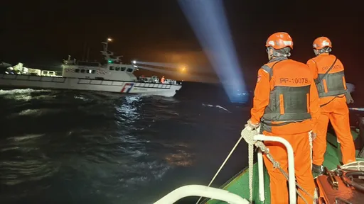 F-16V飞官失联　18架次航空器13艘舰艇投入救援