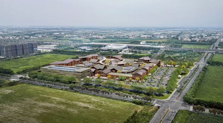 嘉義華泰名品城將引進超過200間店鋪。鐵道局提供