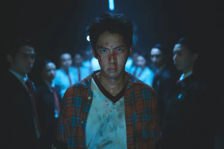 《功夫》預告中柯震東展現特訓成果，在夜色中飛簷走壁，完美還原原著熱血場景。麻吉砥加提供