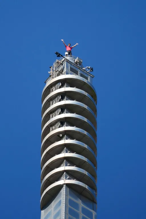 全球第1人！霍諾德「徒手」攀台北101　只比預定時間慢2分鐘