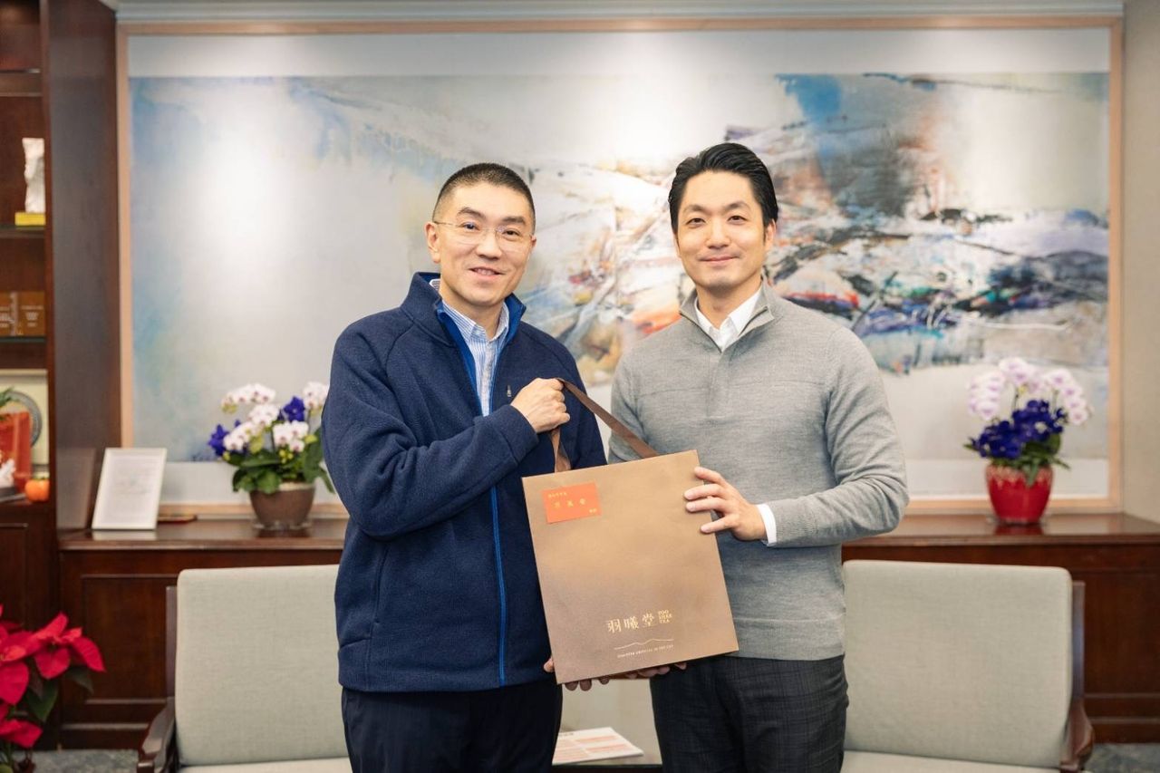 謝國樑訪蔣萬安請益 宣佈跟進北市基隆市公立國中小營養午餐全面免費