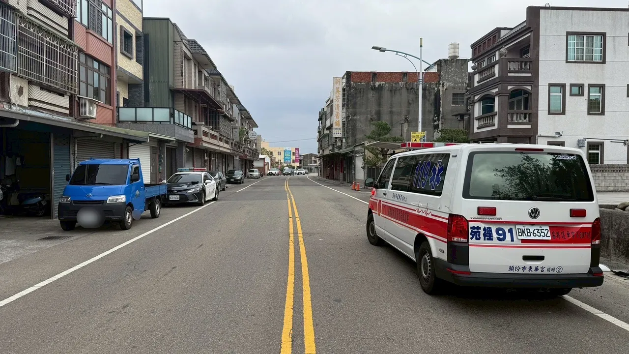 事故发生在苑里镇苗121县道，宾士车撞死妇人后逃逸。民众提供