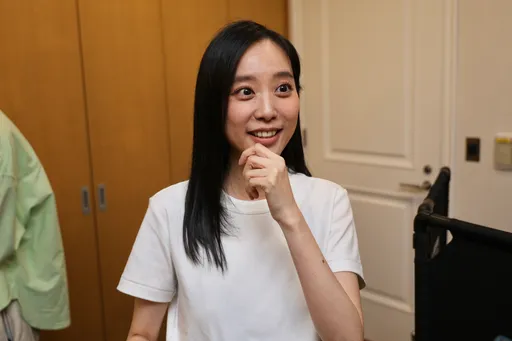 劉容嘉首鬆口分手「億級咖啡男友」　豪車接送？司機真實身分曝