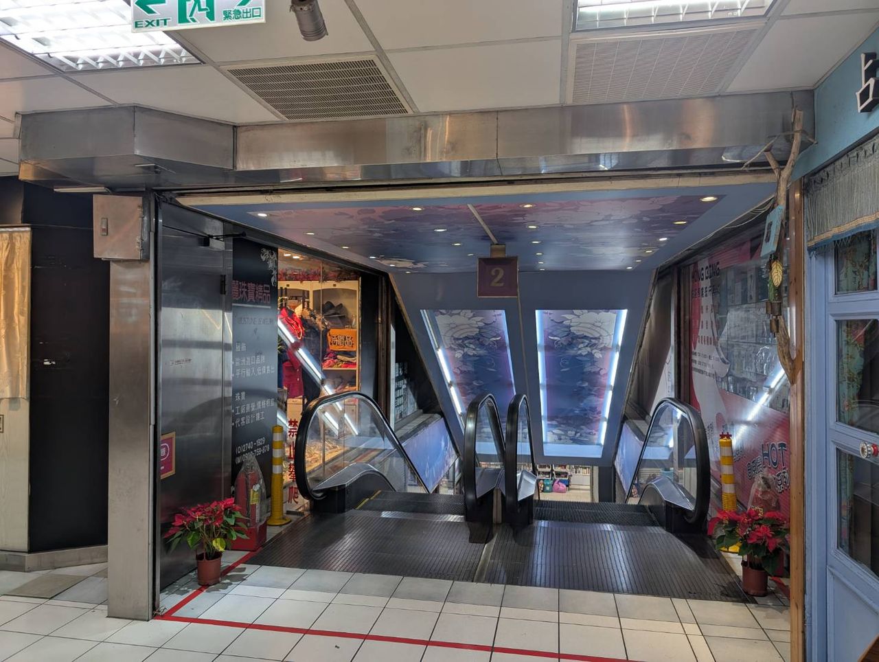 春節前突擊安檢!北市查20百貨餐廳 「這家」防火鐵門壞遭罰12萬