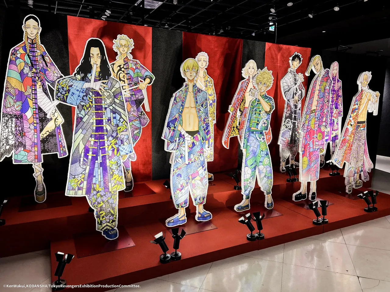 日本人氣漫畫「TOKYO卍REVENGERS EXHIBITION 東京卍復仇者展最後的世界線」+曼迪動漫狂歡祭快閃店將首度登台。新光三越提供