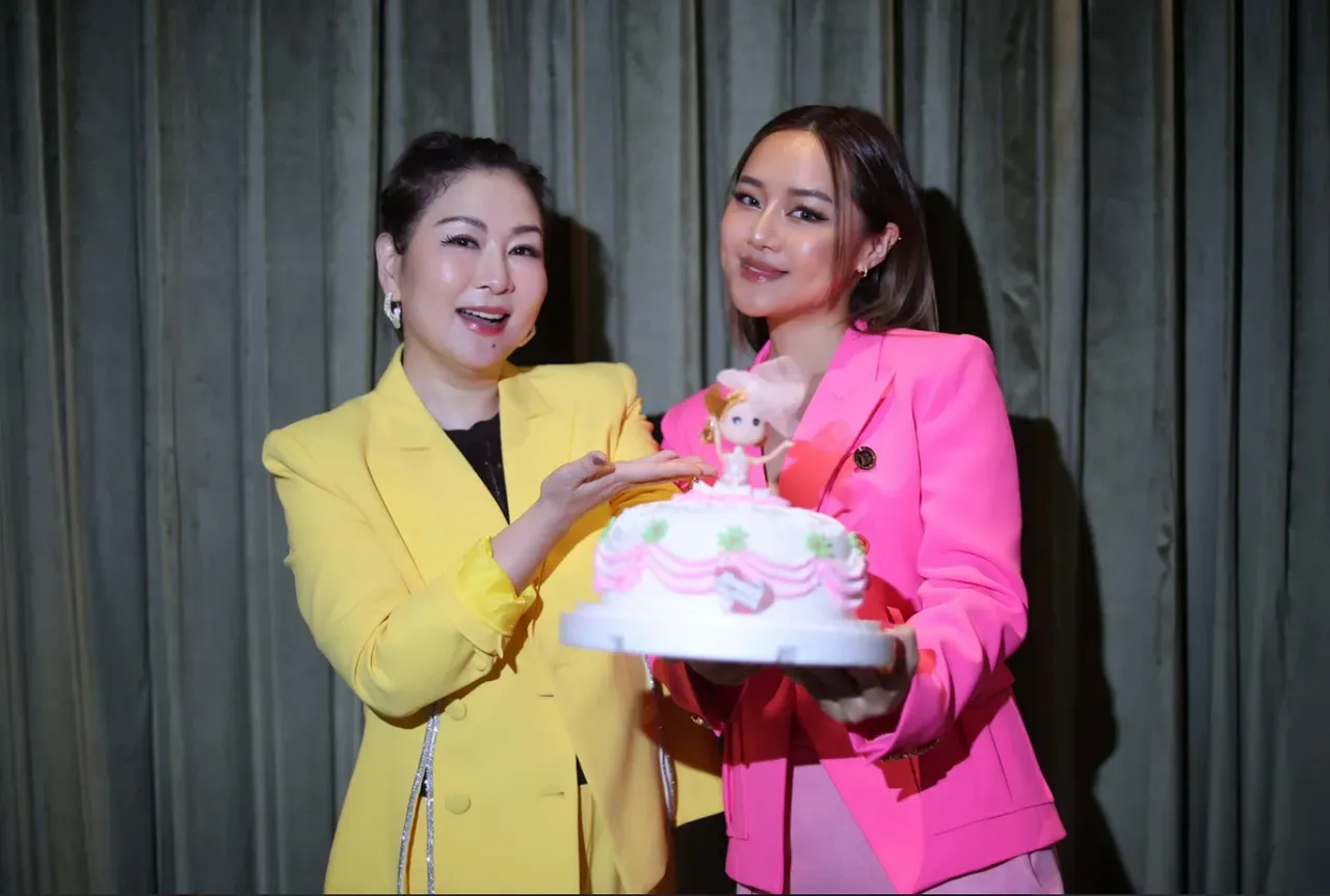 張秀卿與女兒感情如同姊妹。資料照片