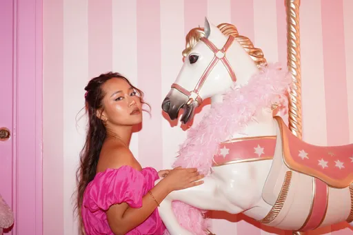 金曲歌后張秀卿親生女兒這麼大了　22歲近況曝光！人在國外突拋好消息