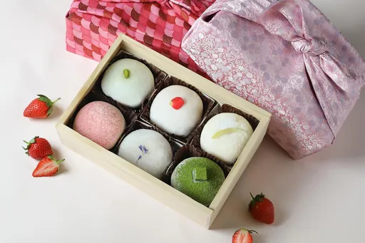 法朋「神级必收」草莓大福礼盒推风吕敷限定版　今晚8点开抢