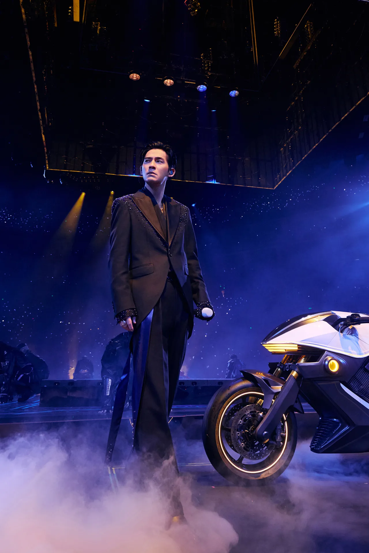 周渝民solo舞台结合戏剧。相信音乐提供