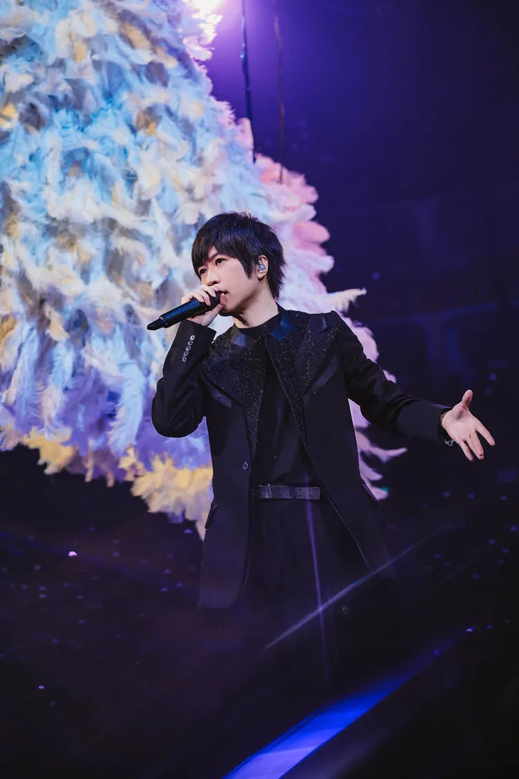 五月天脫不過F3，靠音樂赤裸傳情。相信音樂提供