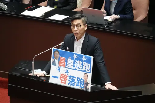 傳北京下令統一後再無中華民國　鍾佳濱揭「藍白跨國詐騙」劇本