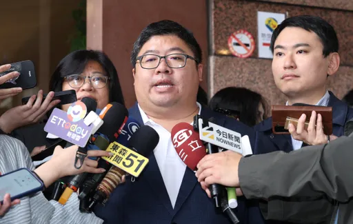 蔡易餘勝出！代表民進黨選嘉義縣長　「憲妃」之爭今晚決戰