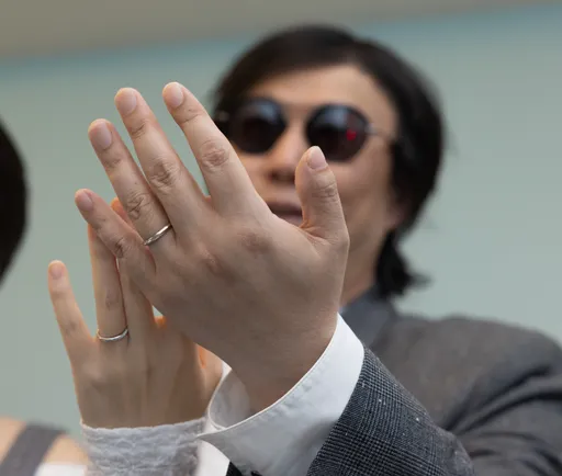 独家｜视障歌王萧煌奇新婚妻「看得见」　她成他生命中的眼