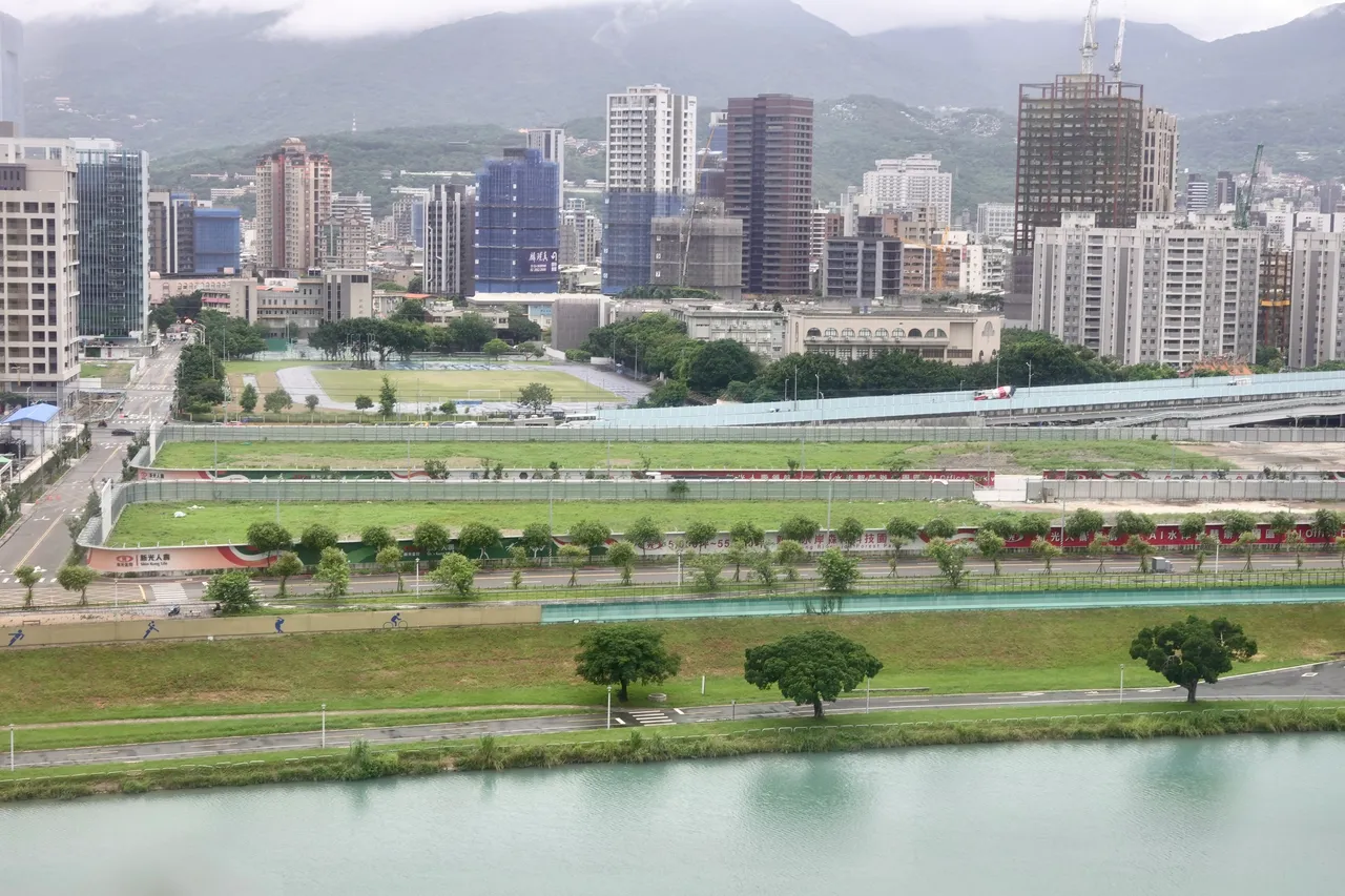 台北市議員們憂心數年交通黑暗期無配套措施。莊宗達攝