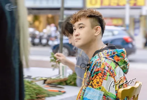 毆打記者、拍桌飆髒話嚇哭懷孕同事！鄭麗文開除文傳會副主委