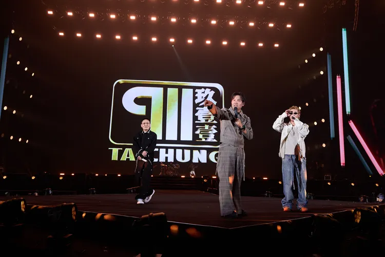 玖壹壹嗨唱開趴，炒熱全場氣氛。喬山健康科技提供